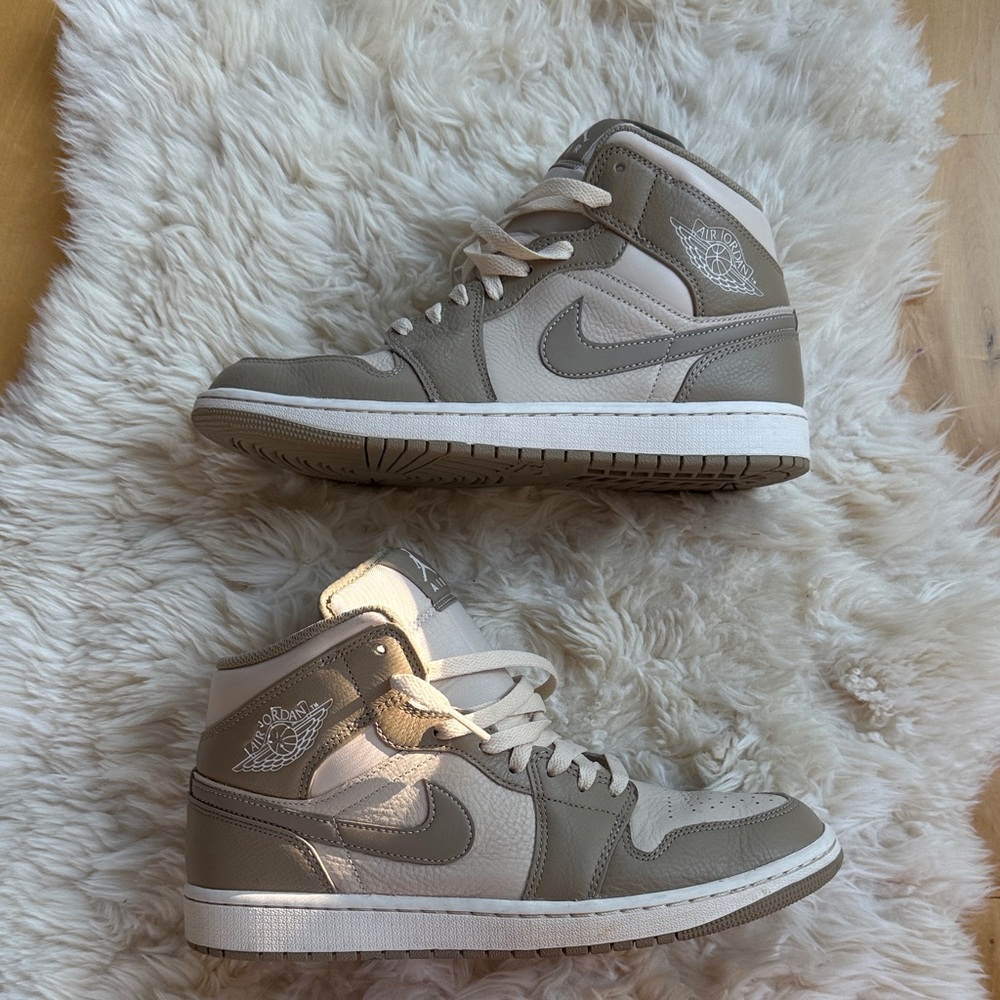 Air Jordan mids, size men’s 9 - Picture 12 of 12